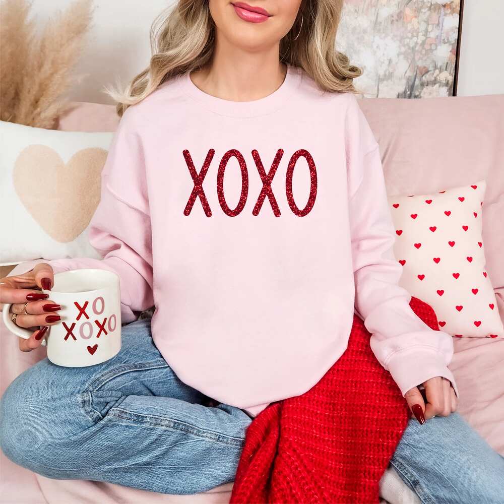 cute XOXO sweater outfit for Valentine’s Day