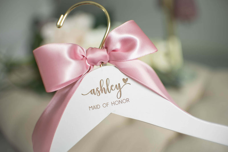 custom bridesmaid hangers with name and heart icon